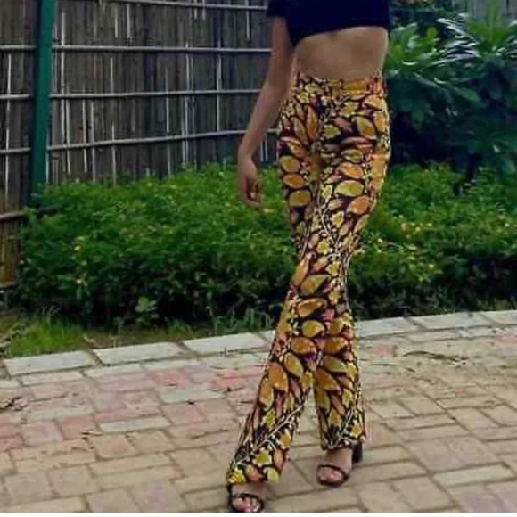 Zara  Printed Flared Pants Trousers Groovy Floral 70's Pattern Sz Small - Picture 3 of 16